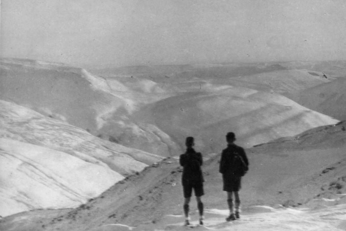 Walkers in the Peak District in the 1930s