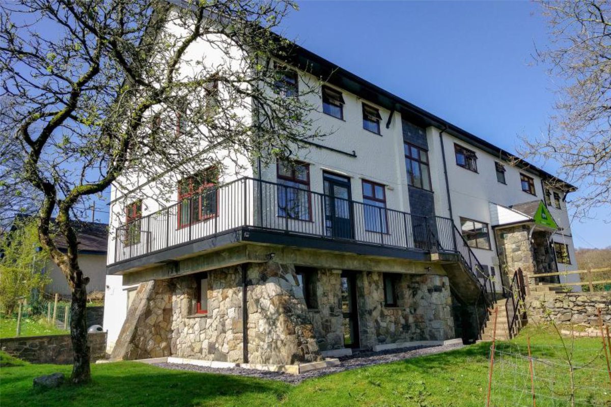 YHA Snowdon Llanberis exterior