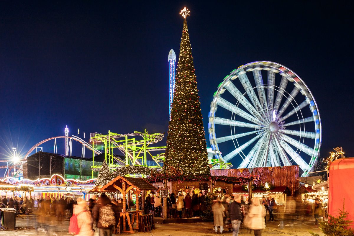 Christmas fair in Hyde park at night
