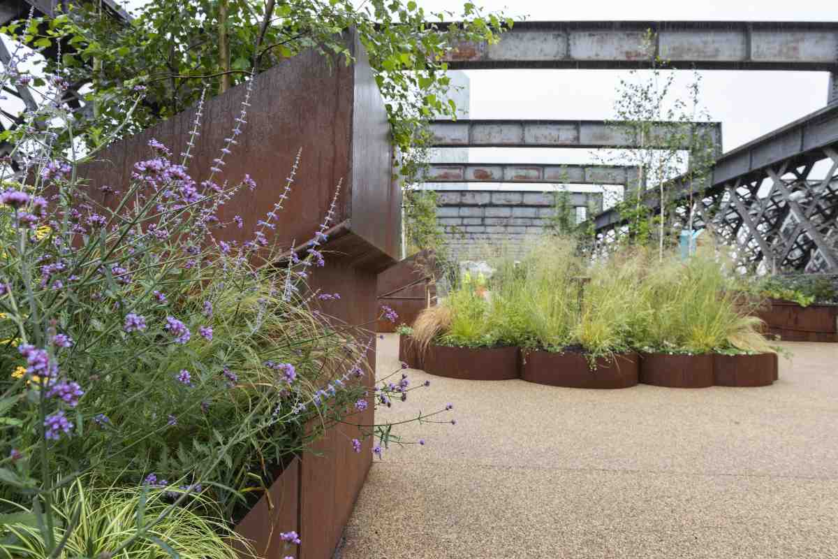 Opening of a new green space on Castlefield Viaduct