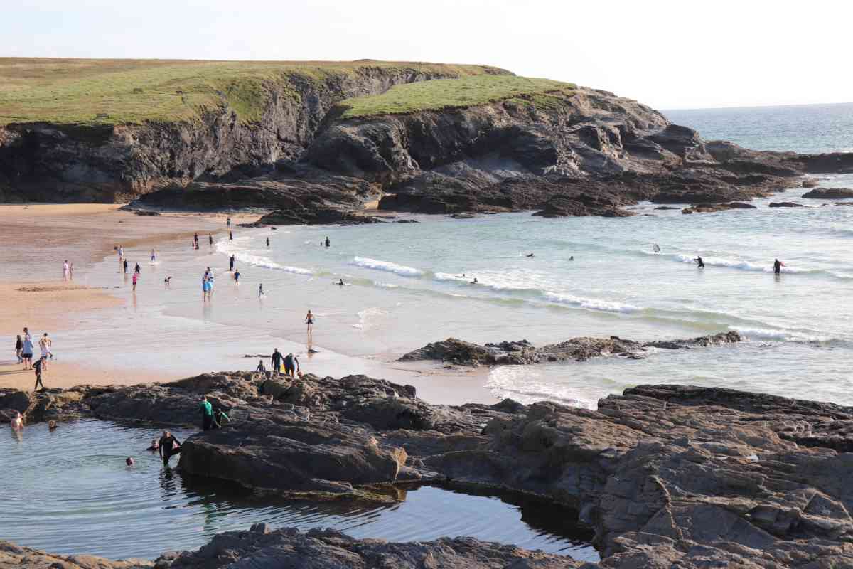 YHA Treyarnon Bay beach